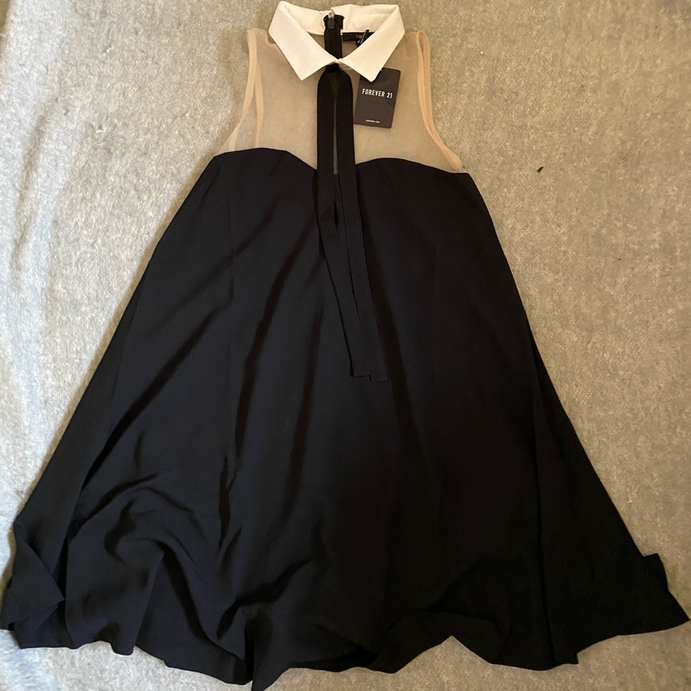 3/$10 NWT F21 Tie Dress